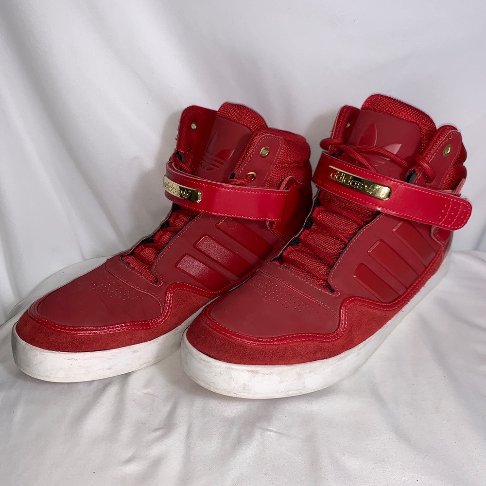 Adidas AR 2.0 Men Shoes Gold adidas logo Red Sneaker Size 12